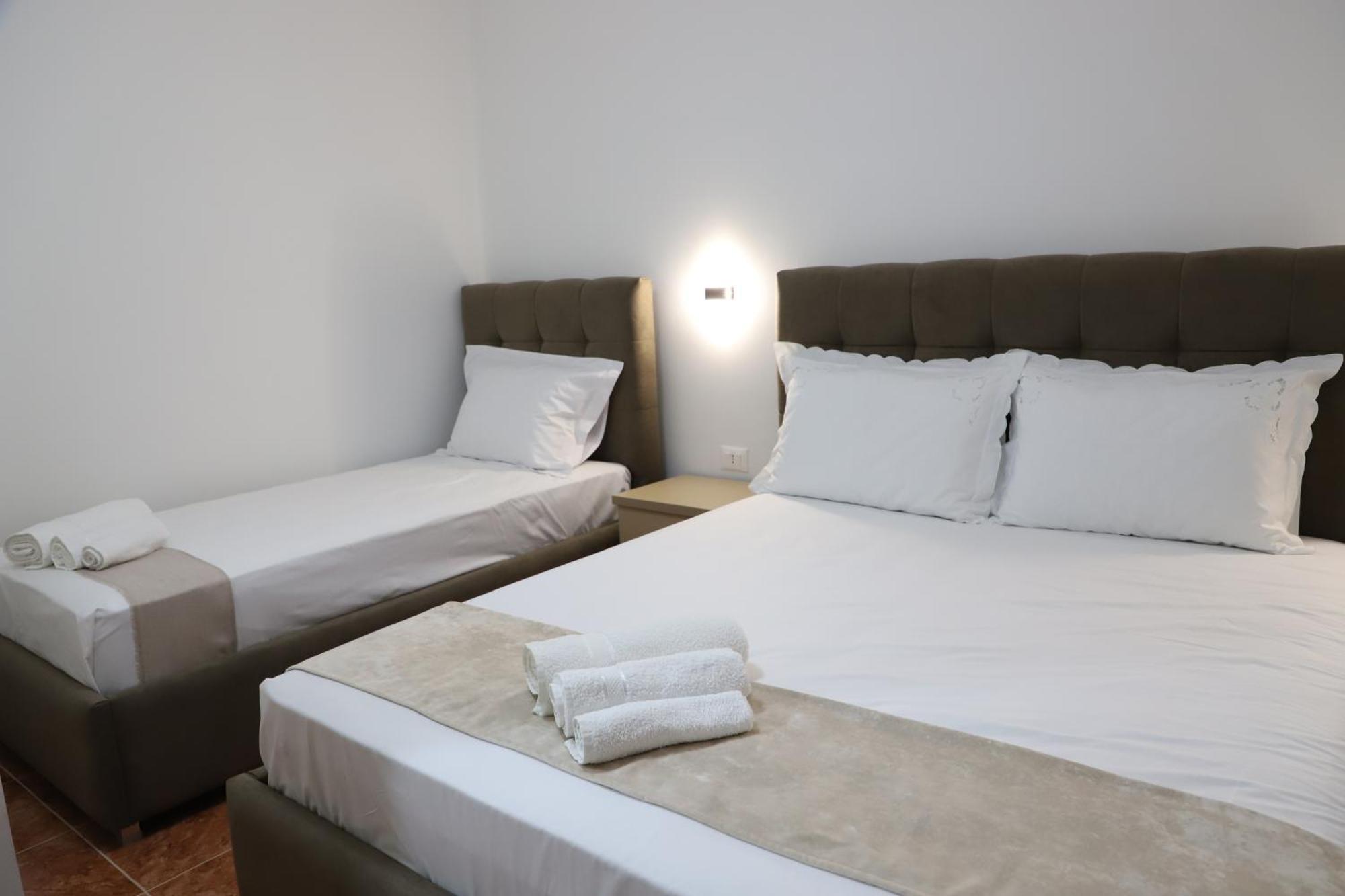 Guesthouse Kazazi Μπεράτ Εξωτερικό φωτογραφία