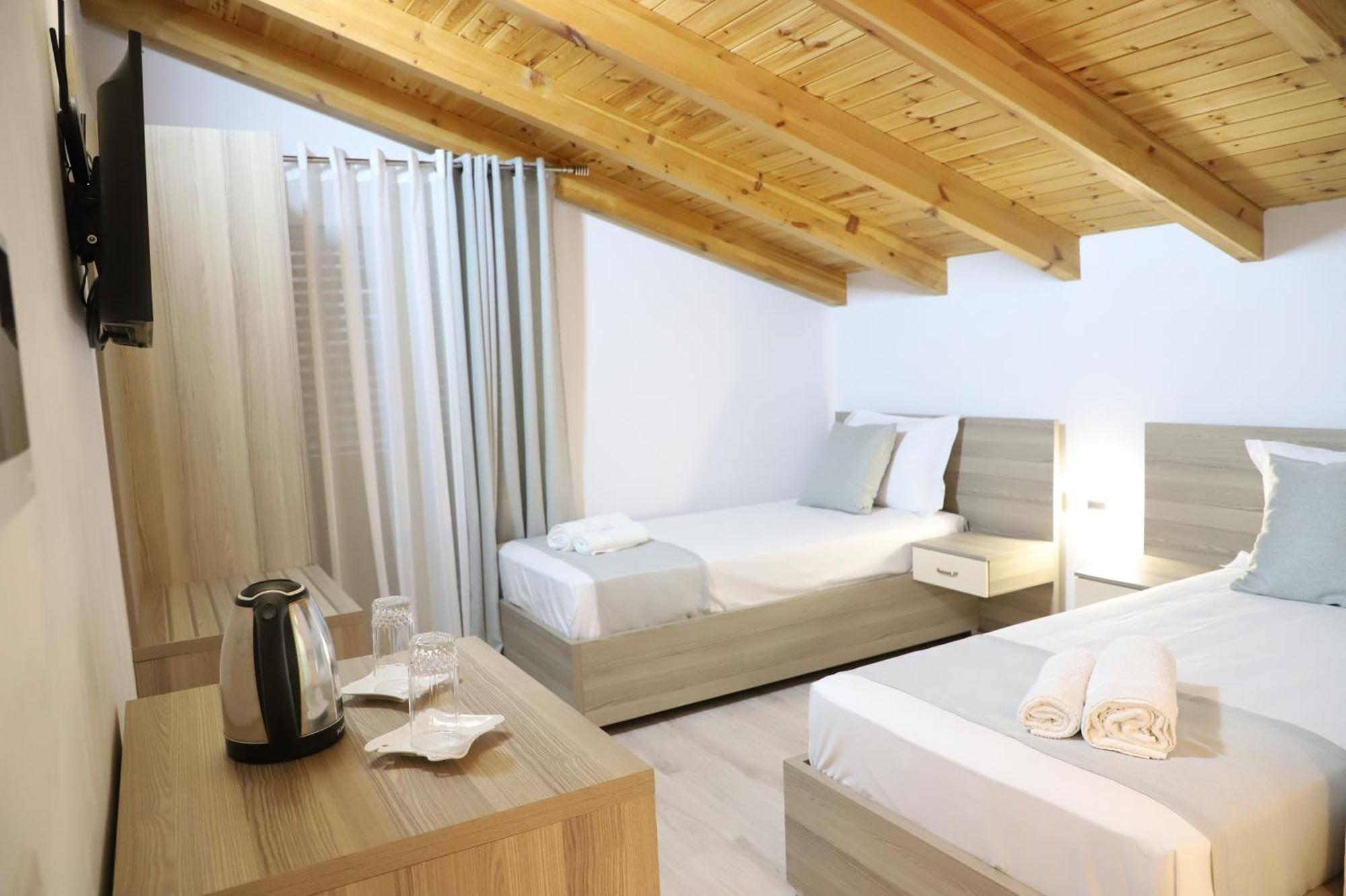 Guesthouse Kazazi Μπεράτ Εξωτερικό φωτογραφία