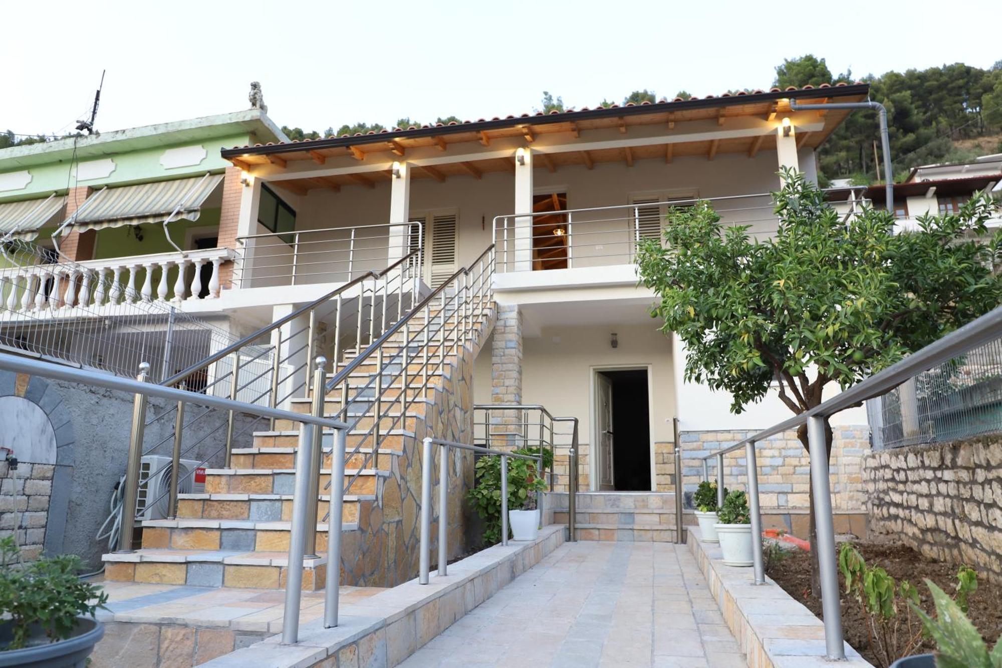 Guesthouse Kazazi Μπεράτ Εξωτερικό φωτογραφία