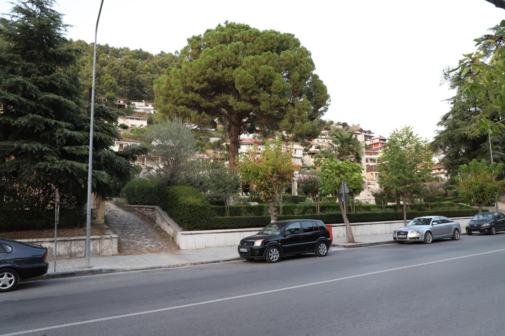 Guesthouse Kazazi Μπεράτ Εξωτερικό φωτογραφία