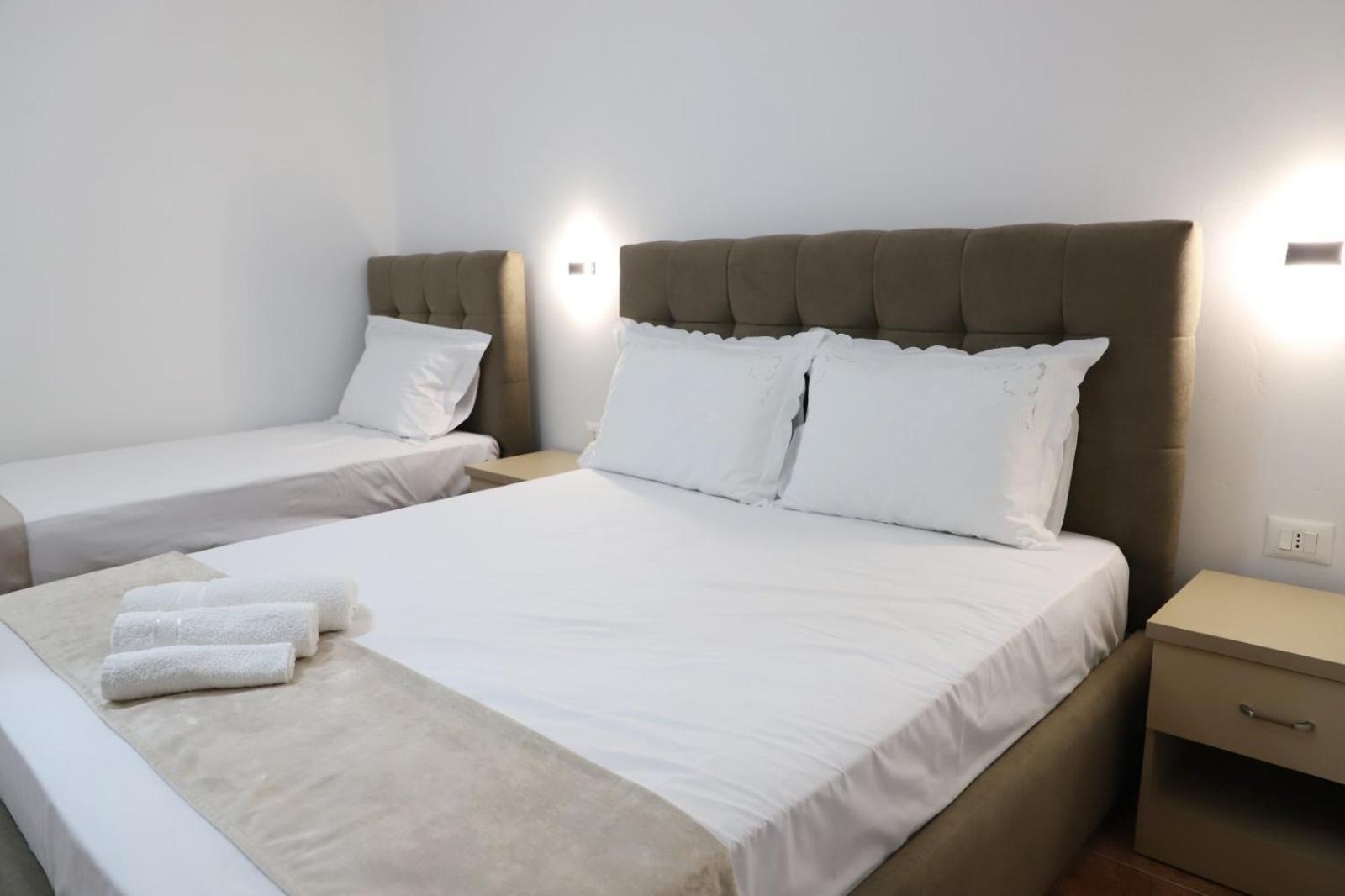 Guesthouse Kazazi Μπεράτ Εξωτερικό φωτογραφία